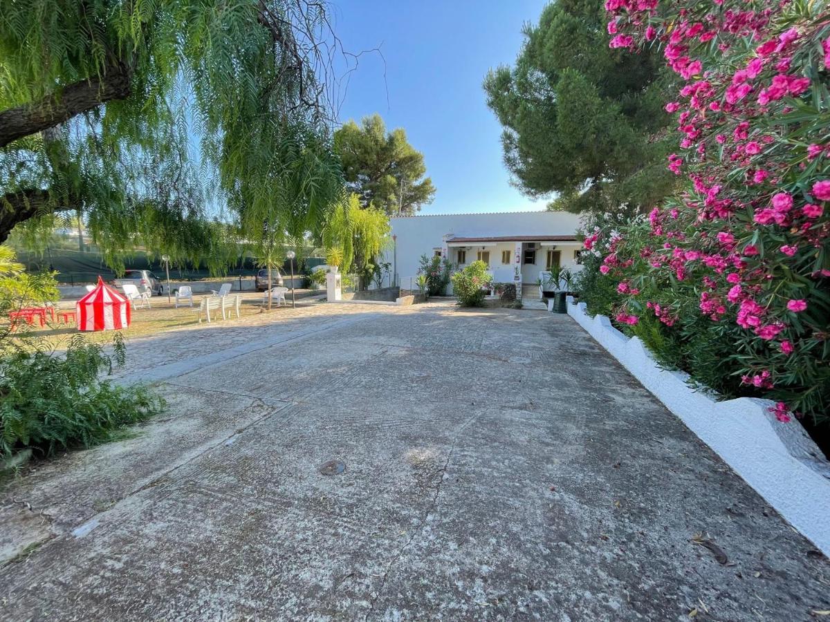 Appartamenti Le Porte Del Gargano Vieste Exteriör bild